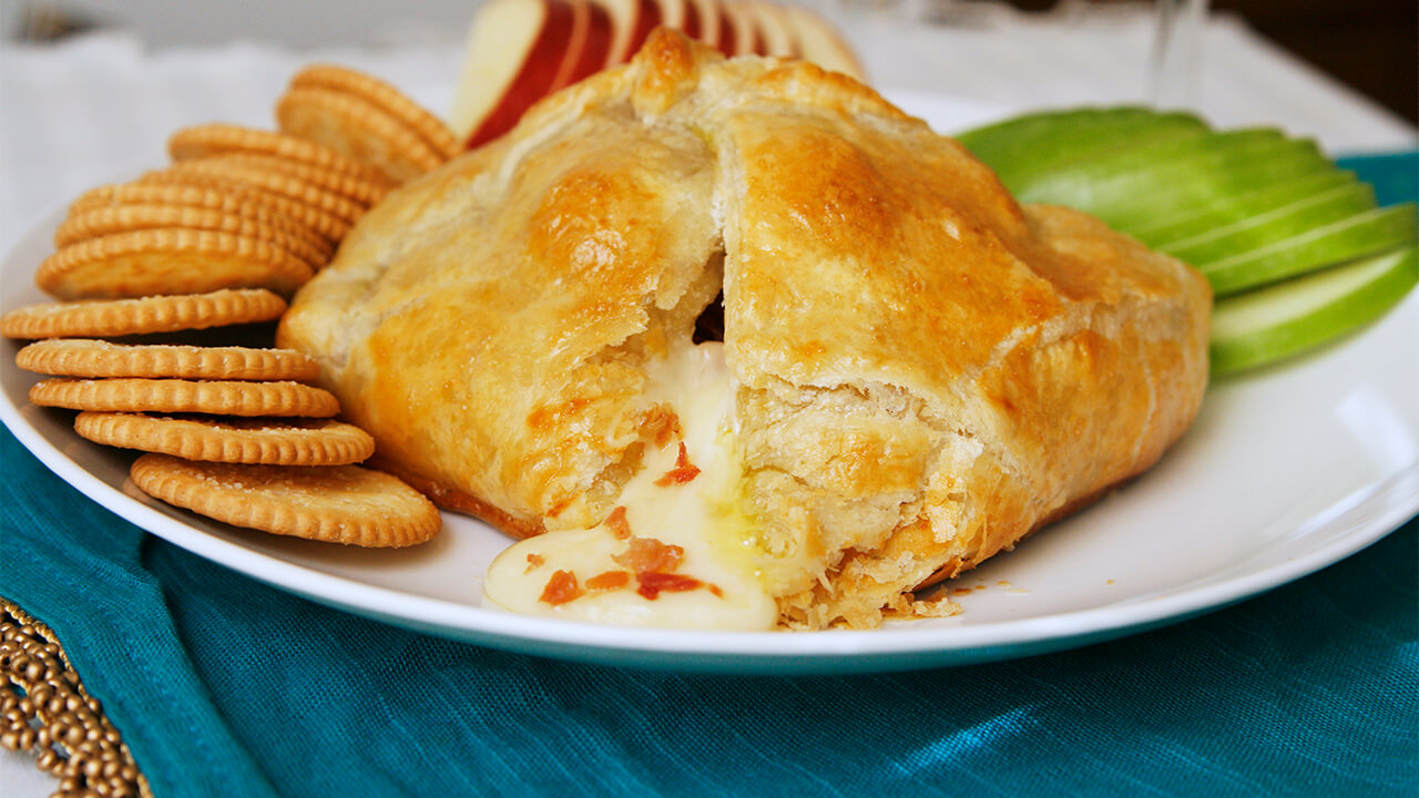 Maple Bacon Baked Brie