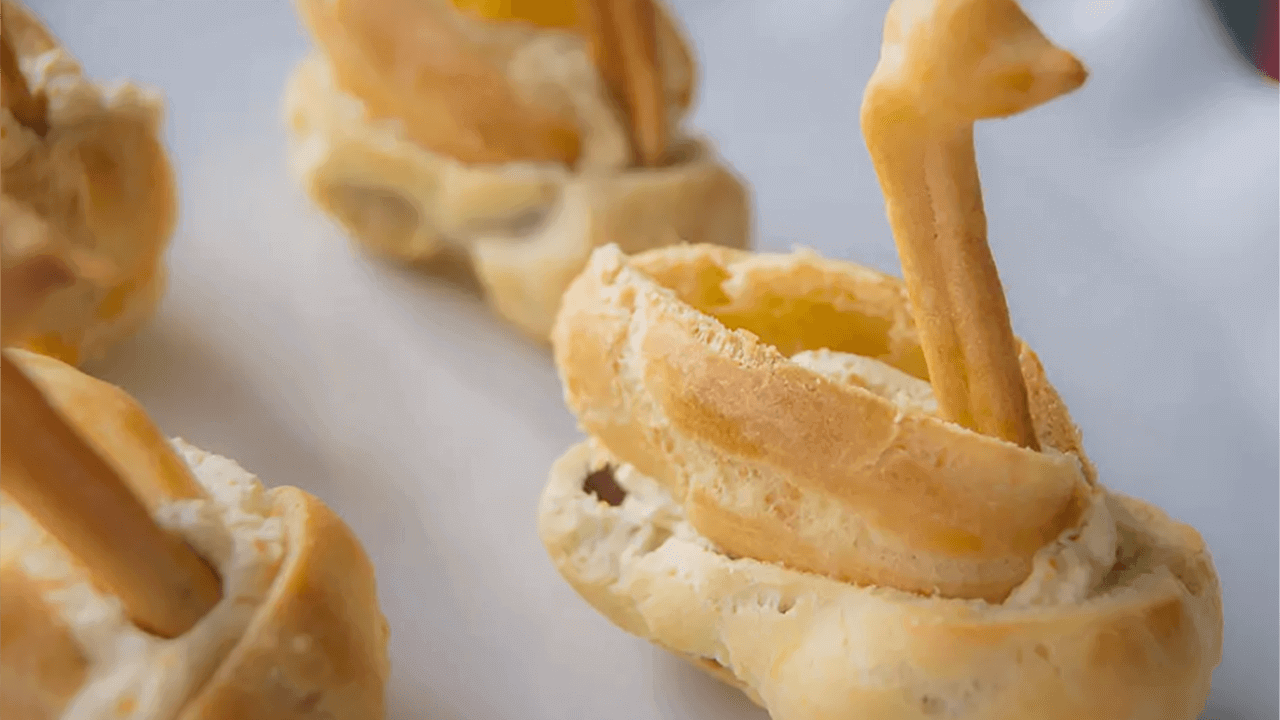 Chocolate Cream Puff Swans